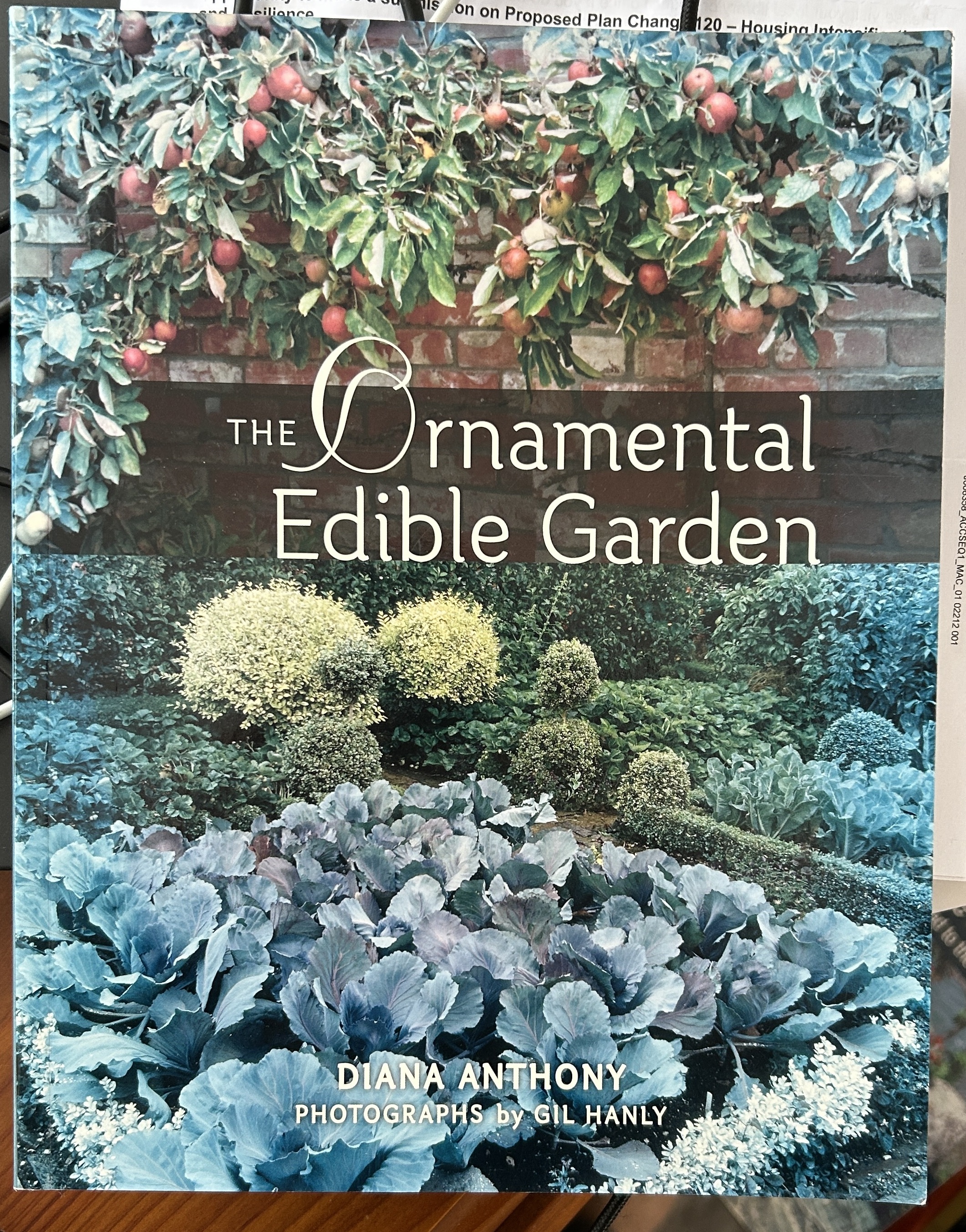 The Ornamental Edible Garden