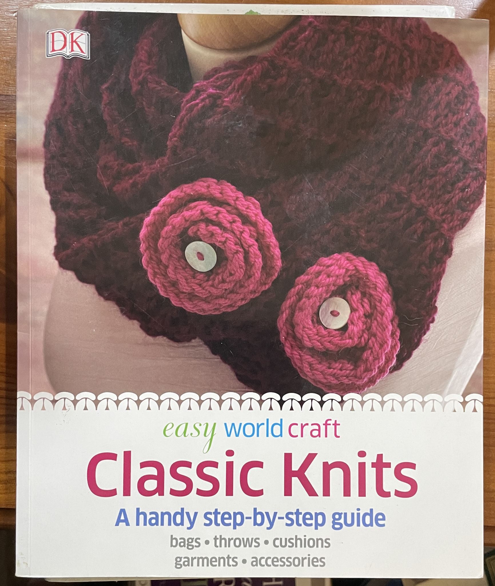 Easy World Craft Classic Knits A Handy Step-by-Step Guide by Carol Ibbetson
