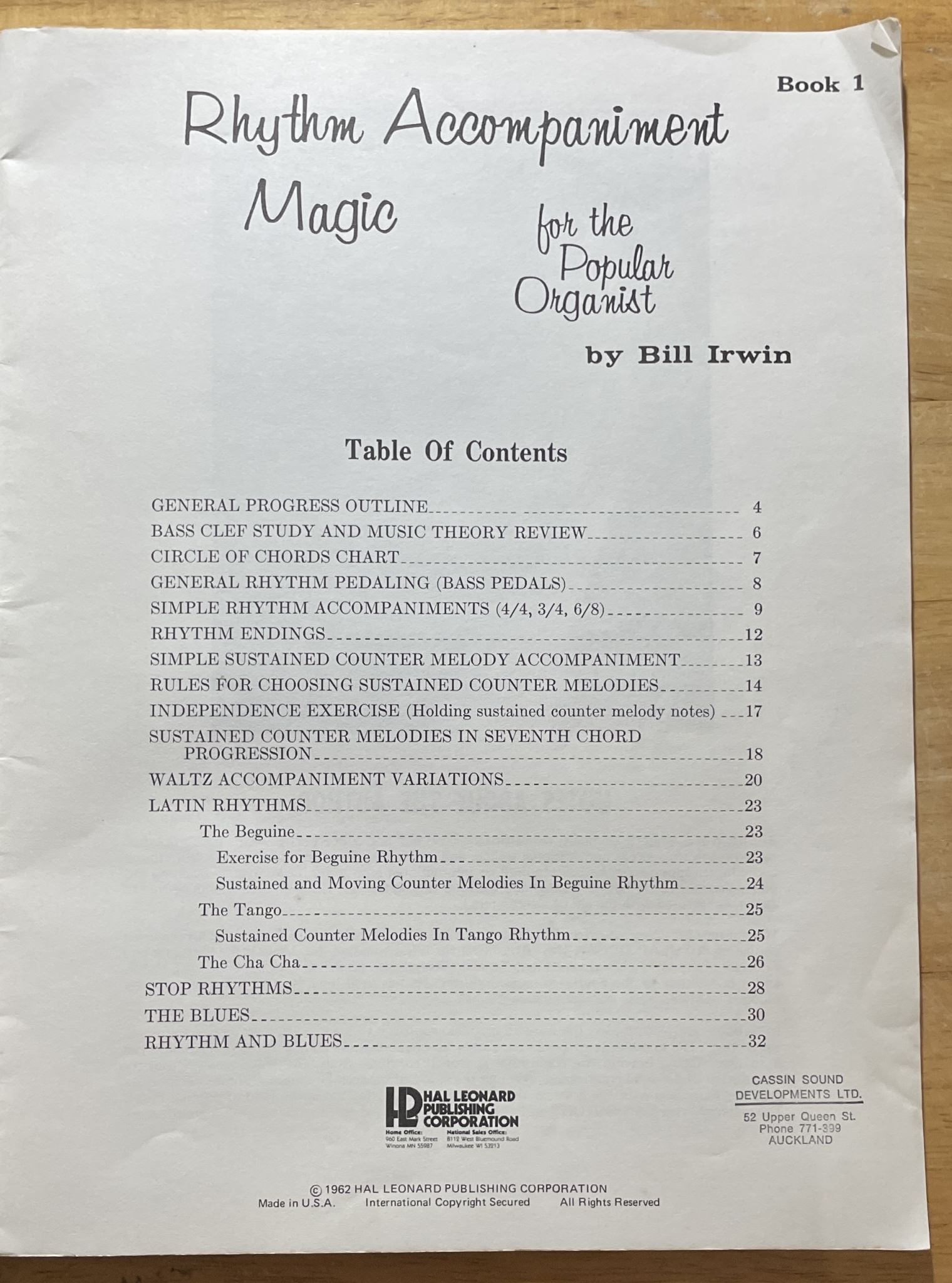 Bill Irwin Rhythm Accompaniment Magic Book 1 for the Popular Organist