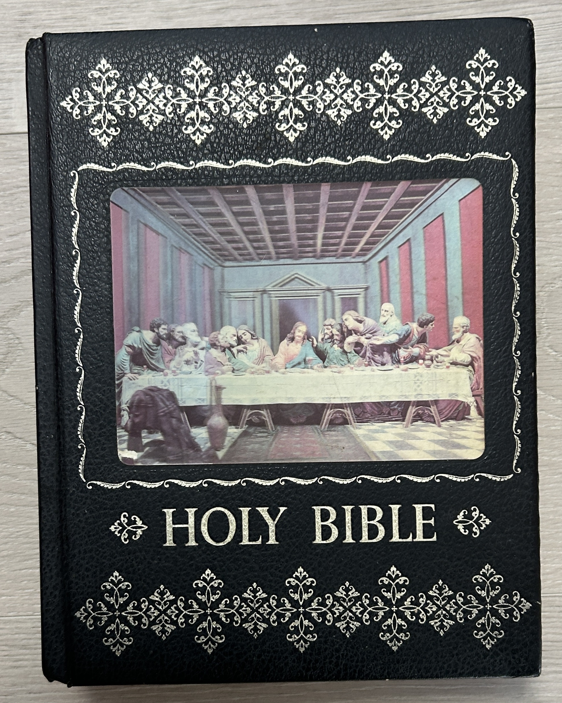 Holy Bible (Authorised King James Version) With Full-Color Illustrations of the Old Masters