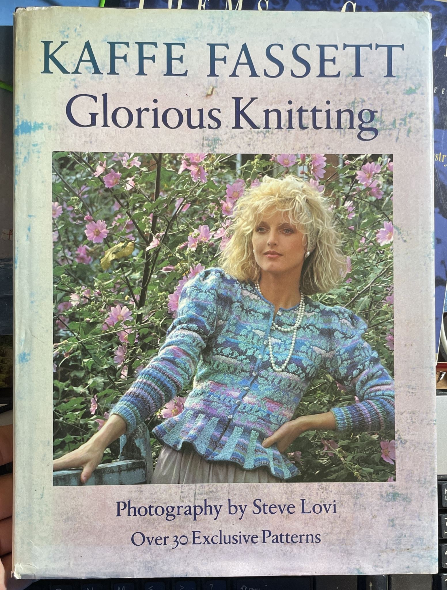 Kaffe Fassett Glorious Knitting Over 30 Exclusive Patterns Signed