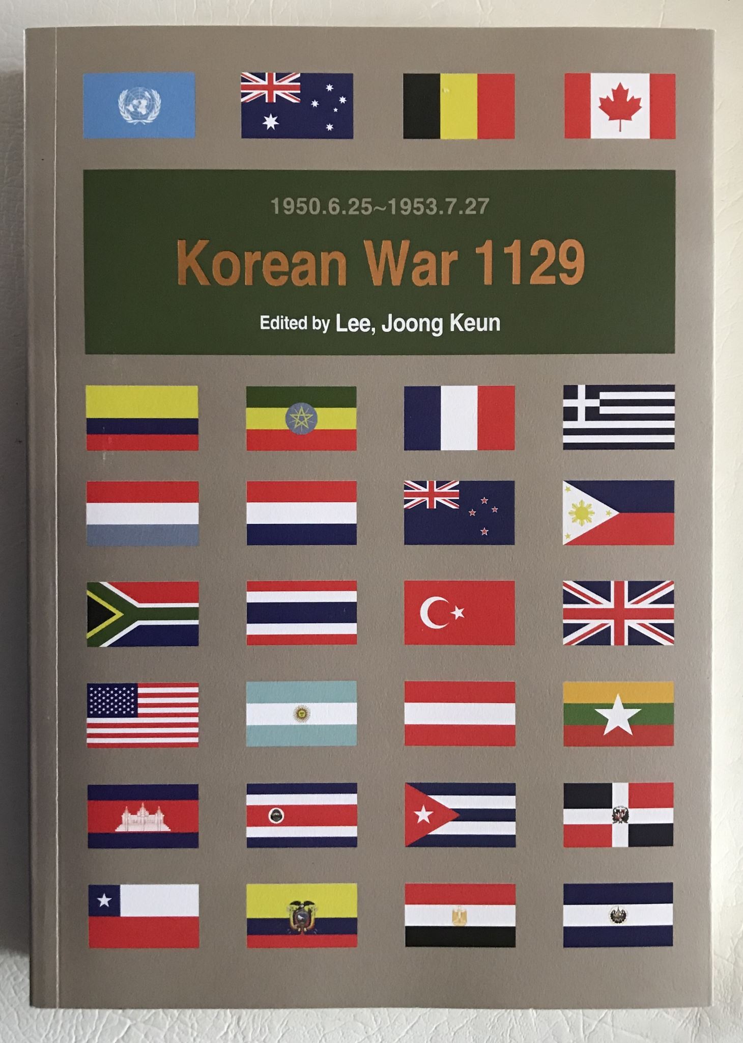 Korean War 1129 1950.6.25 - 1953.7.27 by Joong Keun Lee