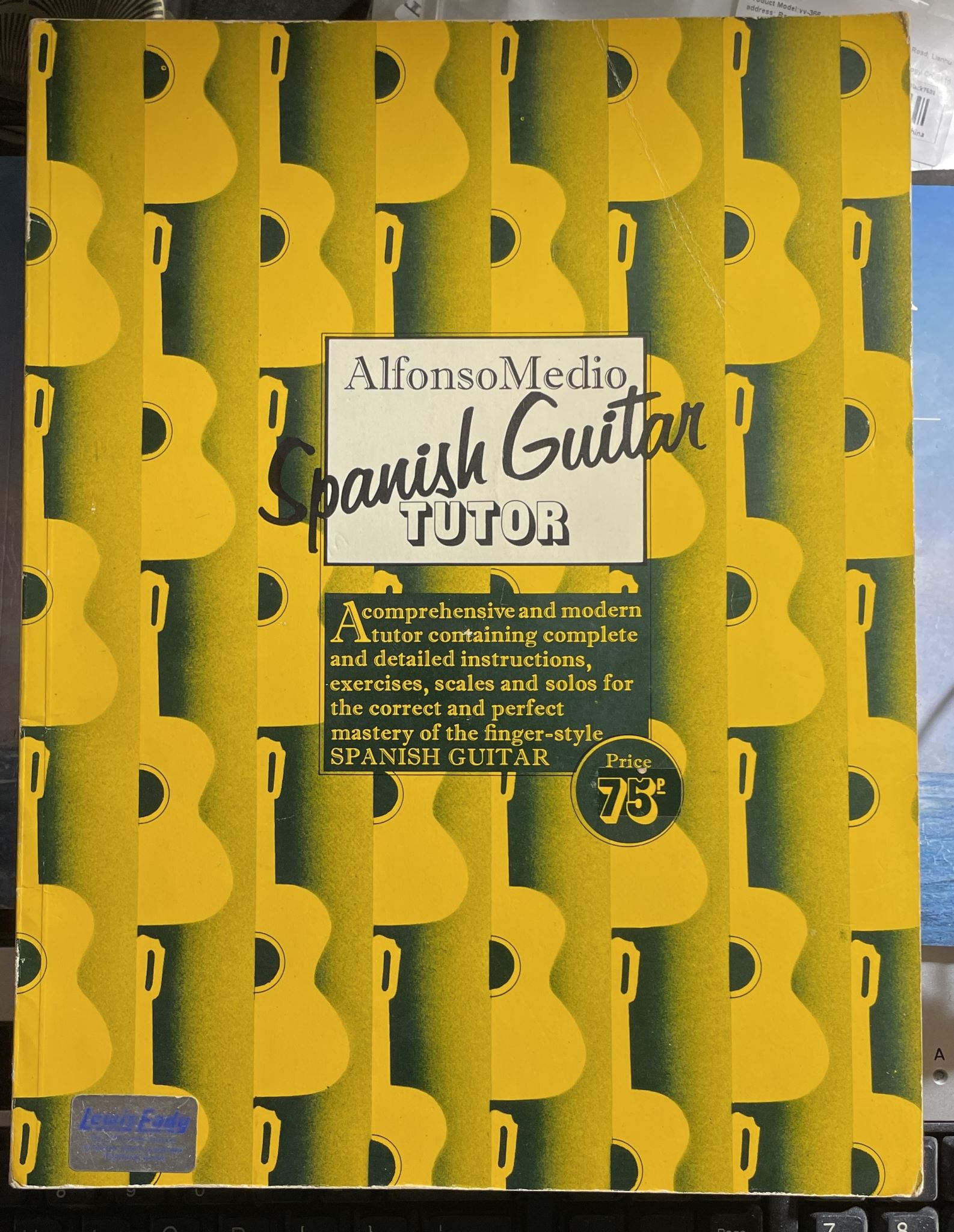 Alfonso Medio Spanish Guitar Tutor