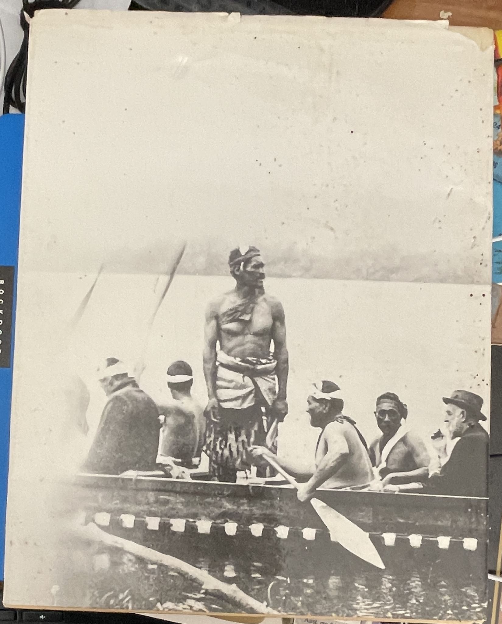 Looking Back A photographic history of New Zealand Keith Sinclair & Wendy Harrex