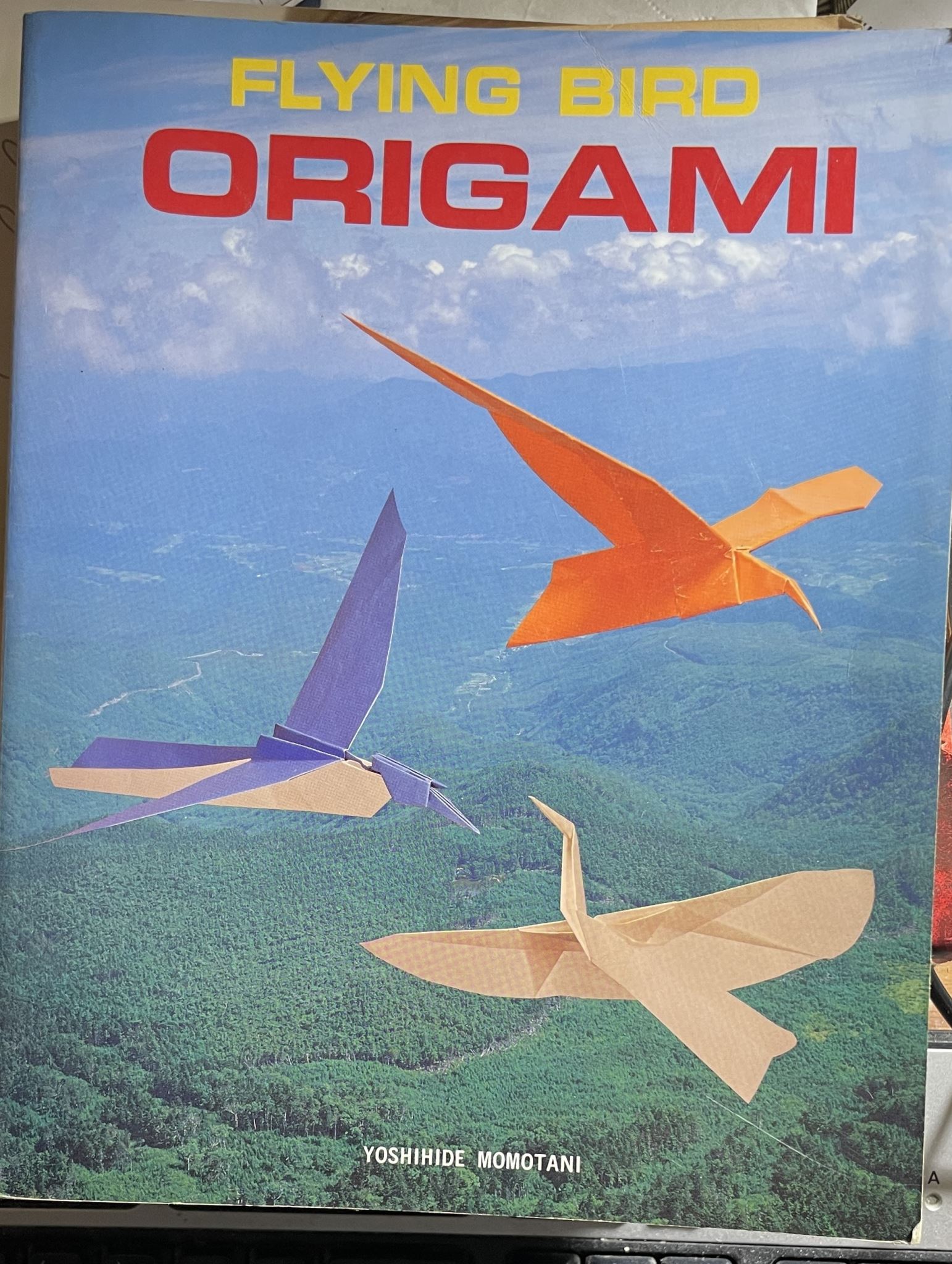 Flying Bird Origami by Yoshihid Momotani